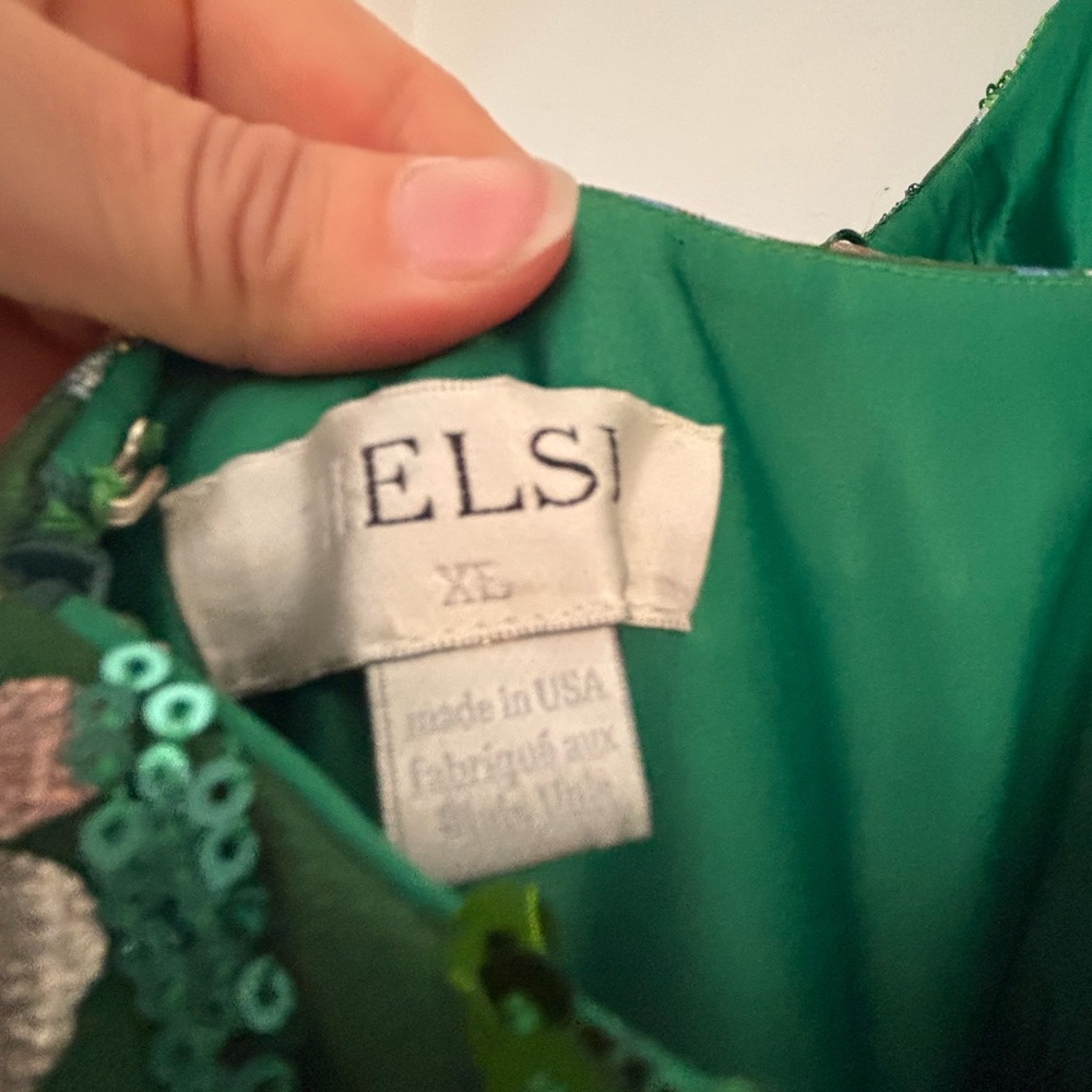 Elegant Floral A-Line halter Gown in Green sequin - Picture 4 of 6